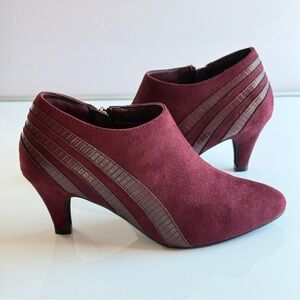 Eva & Zoe Burgundy Evelyn Ankle Boots Size 6.5